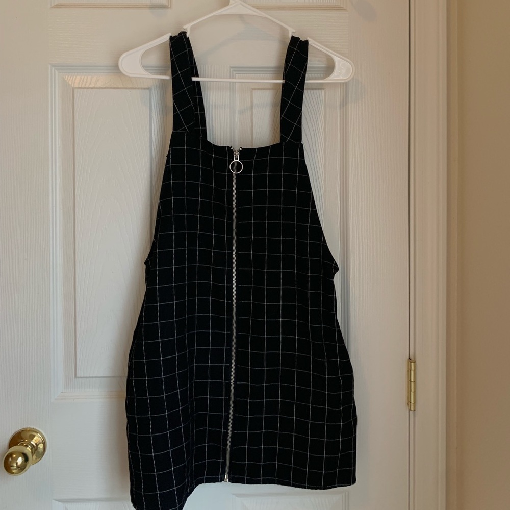 Black and white dress